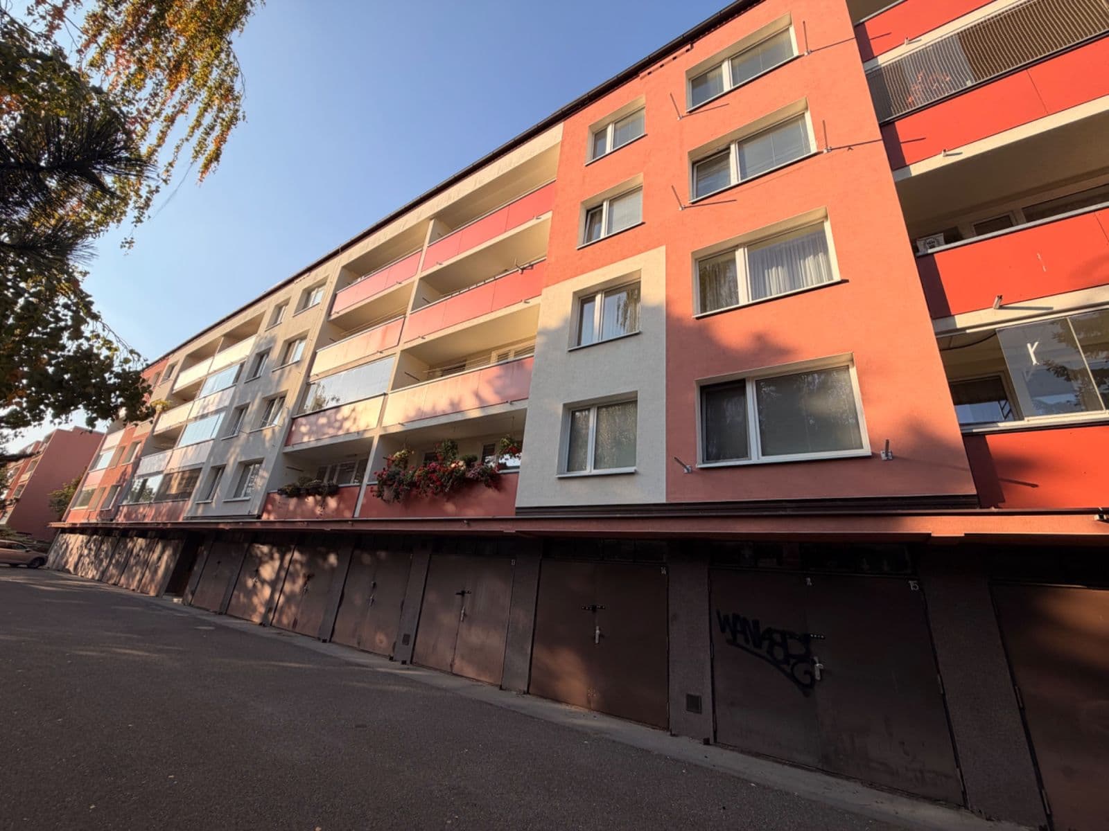 Pronájem garáže 20 m², Bochovská, Praha, Praha Pronájem garáže 20 m², Bochovská, Praha, Praha