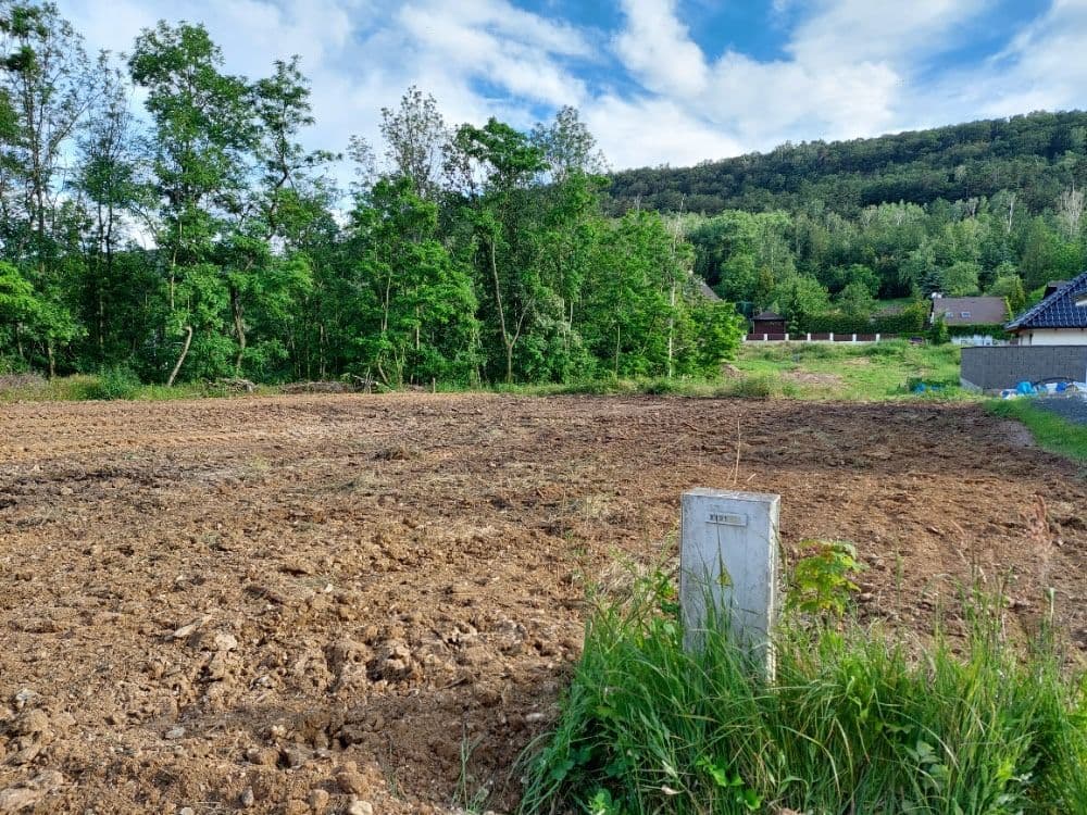 Prodej pozemku 947 m², Hořanská cesta, Most, Ústecký kraj Prodej pozemku 947 m², Hořanská cesta, Most, Ústecký kraj