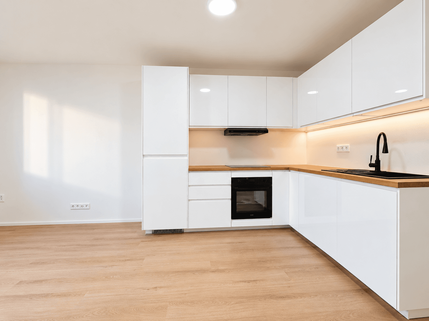 Prodej bytu 3+kk 54 m², Káranská, Praha, Praha Prodej bytu 3+kk 54 m², Káranská, Praha, Praha