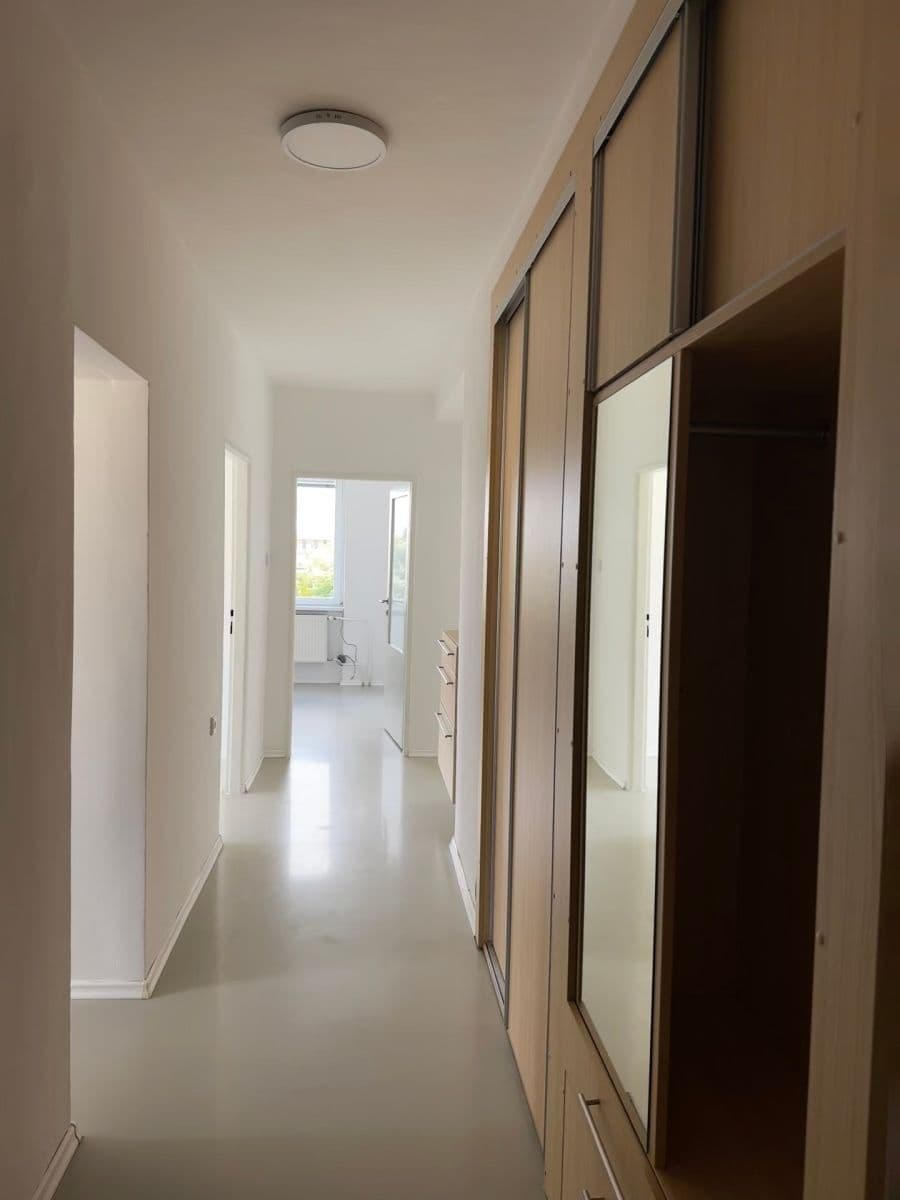 Prodej bytu 3+1 62 m², Bezručova, Hradec Králové, Královéhradecký kraj Prodej bytu 3+1 62 m², Bezručova, Hradec Králové, Královéhradecký kraj
