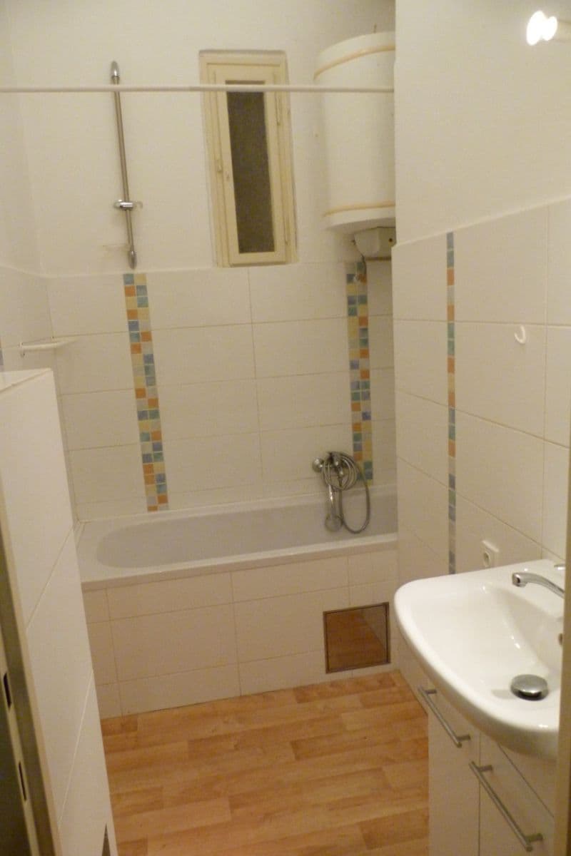 Pronájem bytu 1+1 47 m², Levá, Praha, Praha Pronájem bytu 1+1 47 m², Levá, Praha, Praha