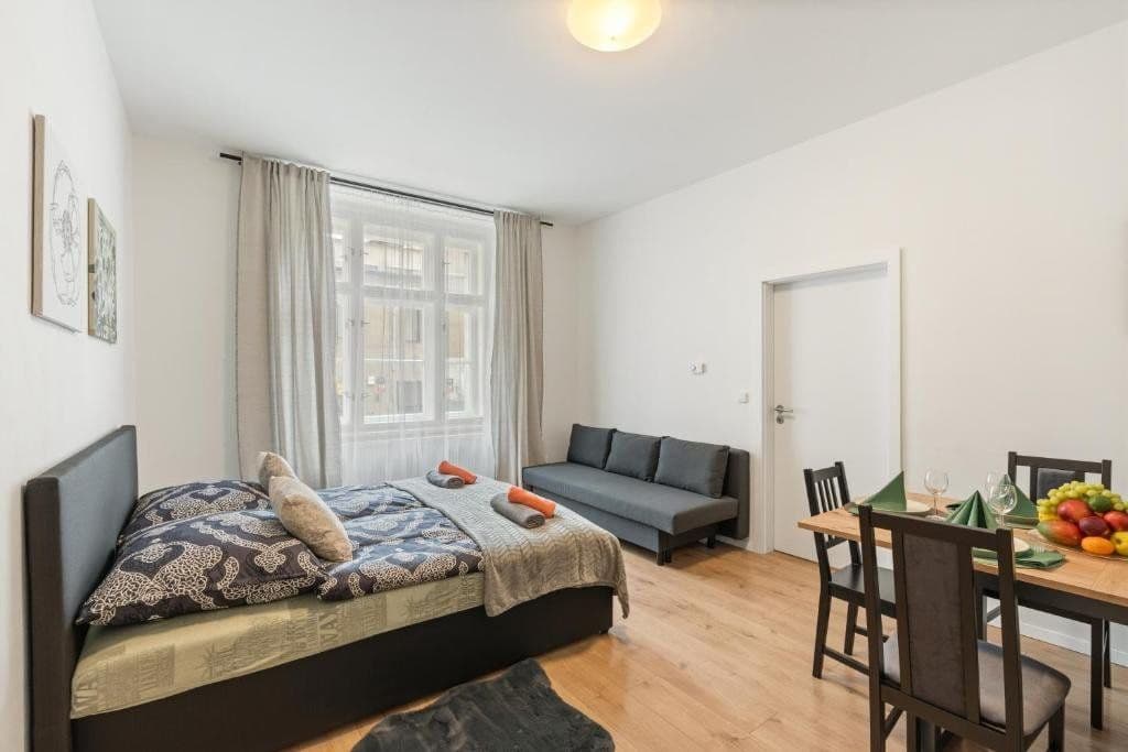 Pronájem bytu 138 m², Košická, Praha, Praha Pronájem bytu 138 m², Košická, Praha, Praha