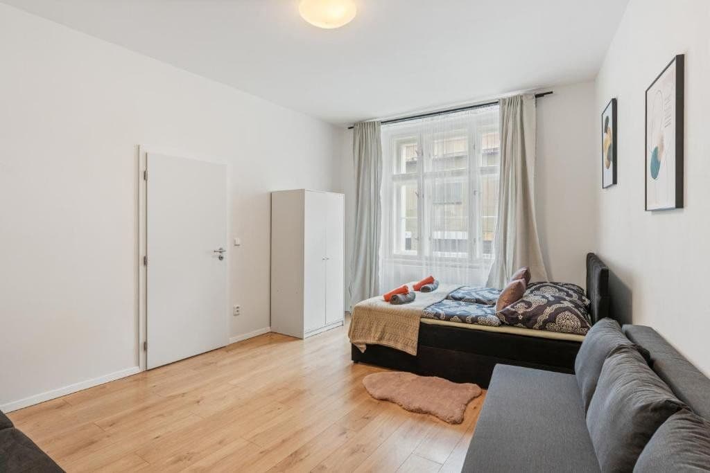 Pronájem bytu 138 m², Košická, Praha, Praha Pronájem bytu 138 m², Košická, Praha, Praha