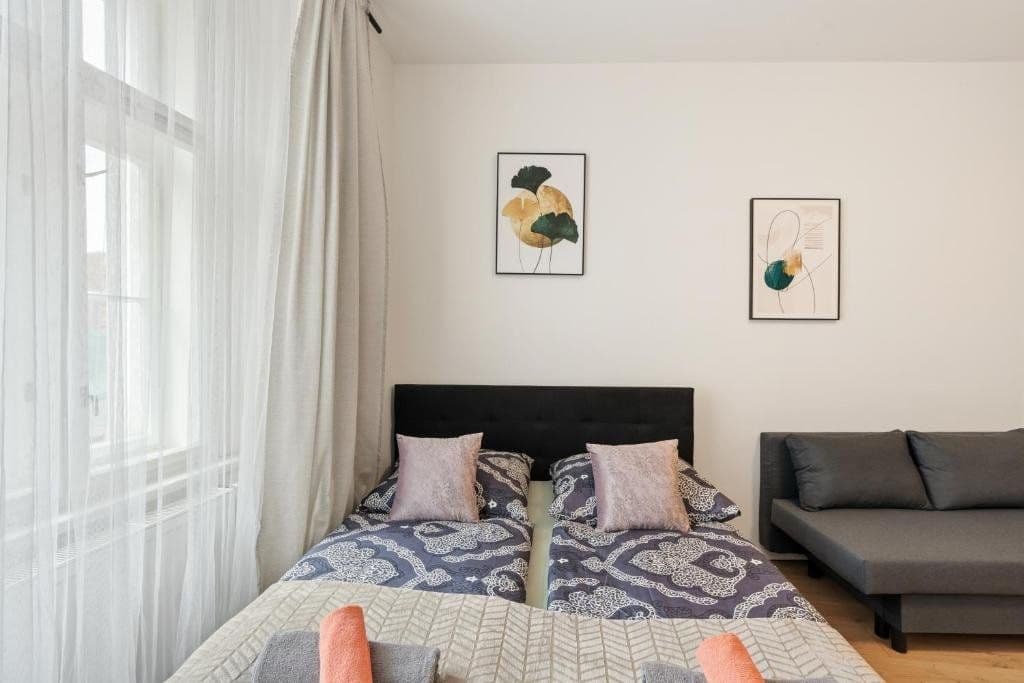 Pronájem bytu 138 m², Košická, Praha, Praha Pronájem bytu 138 m², Košická, Praha, Praha