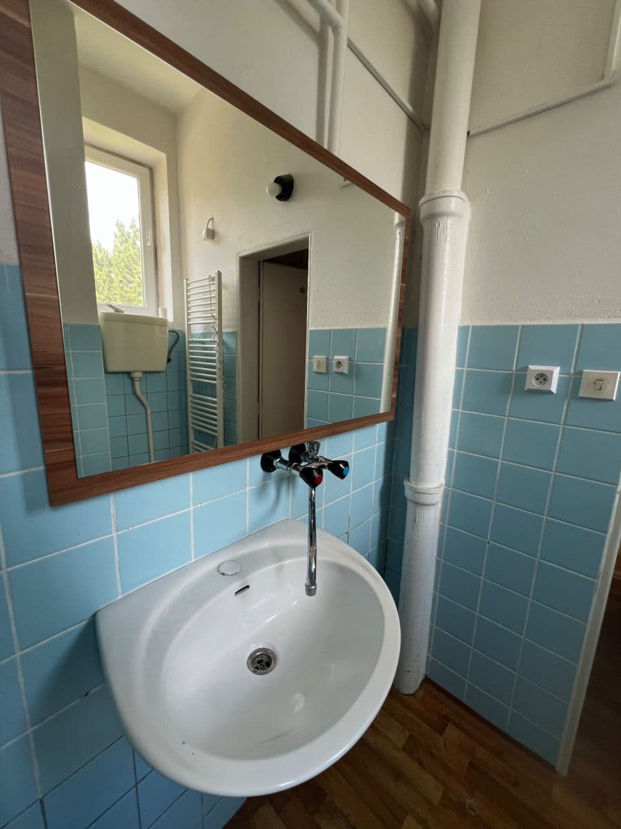 Prodej bytu 1+kk 26 m², Plzeňská, Králův Dvůr, Středočeský kraj Prodej bytu 1+kk 26 m², Plzeňská, Králův Dvůr, Středočeský kraj