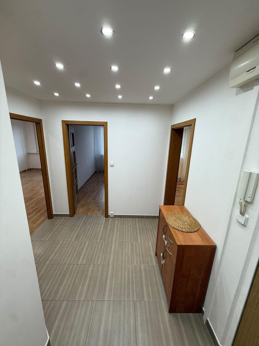 Pronájem bytu 3+kk 68 m², Šimonova, Praha, Praha Pronájem bytu 3+kk 68 m², Šimonova, Praha, Praha