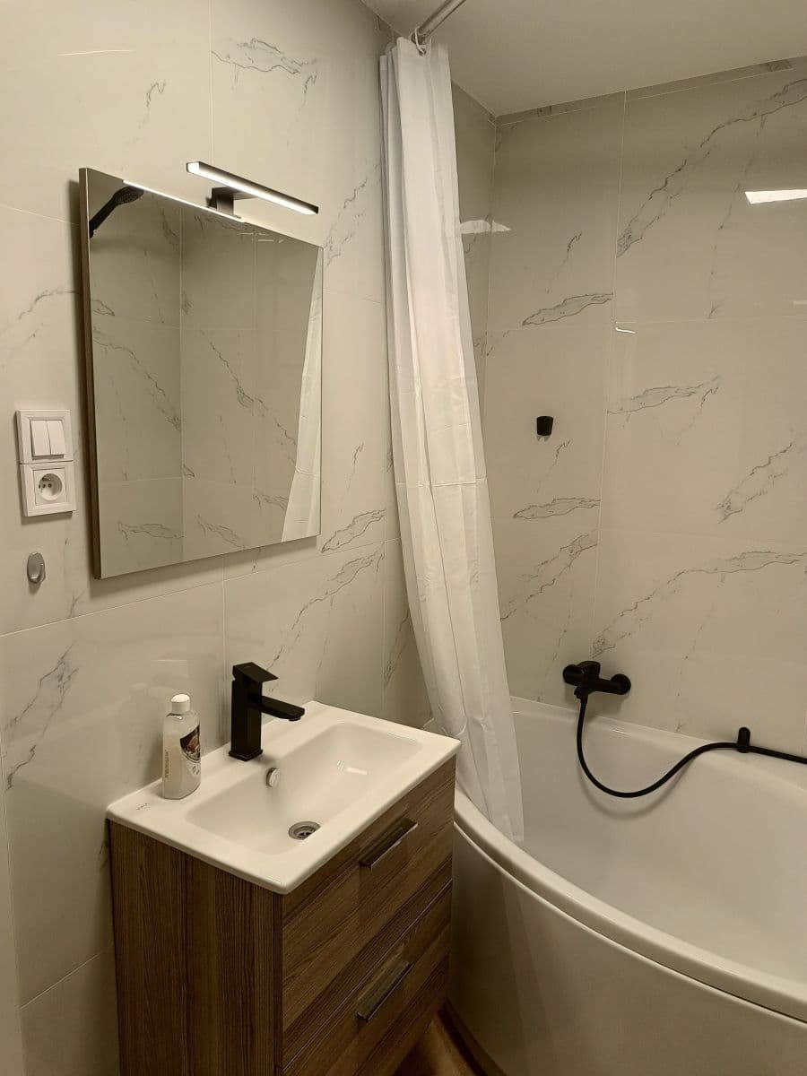 Pronájem bytu 37 m², Hradební, Praha, Praha Pronájem bytu 37 m², Hradební, Praha, Praha