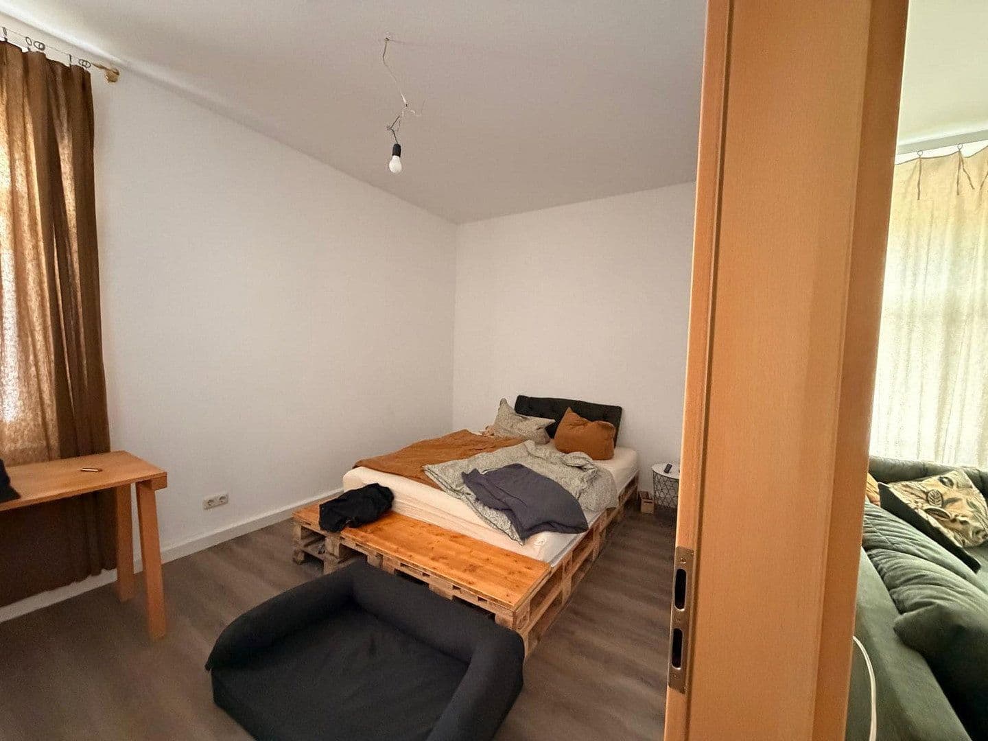 Pronájem bytu 2+1 58 m², August-Bebel-Str. 9, Hirschberg, Durynsko Pronájem bytu 2+1 58 m², August-Bebel-Str. 9, Hirschberg, Durynsko