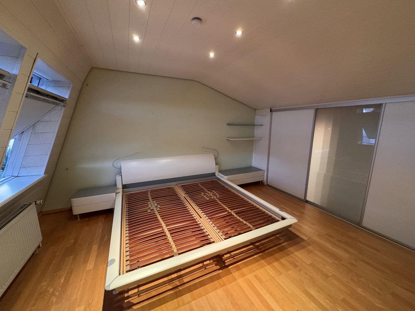 Pronájem bytu 4+1 123 m², Karbener Straẞe 1a, Nidderau, Hessen Pronájem bytu 4+1 123 m², Karbener Straẞe 1a, Nidderau, Hessen