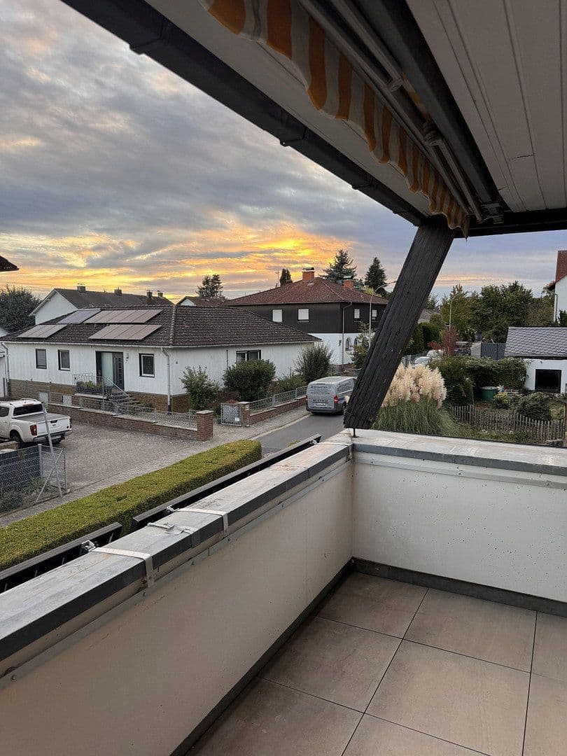 Pronájem bytu 4+1 123 m², Karbener Straẞe 1a, Nidderau, Hessen Pronájem bytu 4+1 123 m², Karbener Straẞe 1a, Nidderau, Hessen