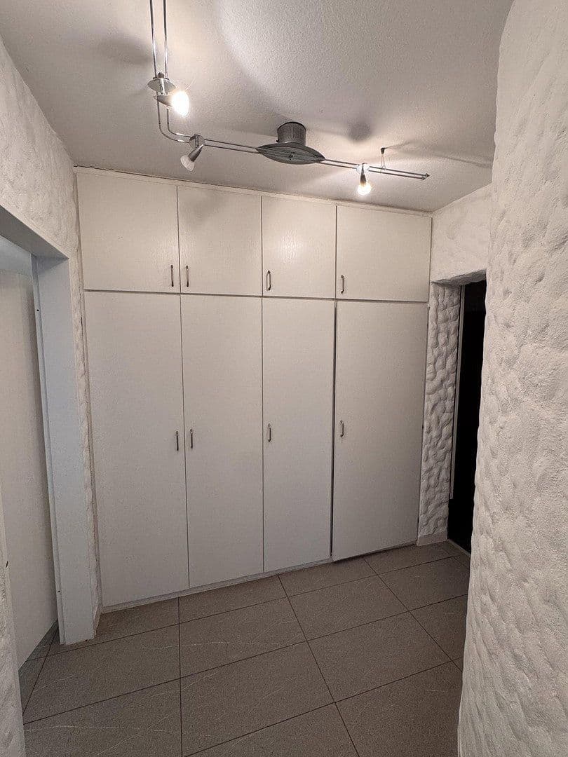 Pronájem bytu 4+1 123 m², Karbener Straẞe 1a, Nidderau, Hessen Pronájem bytu 4+1 123 m², Karbener Straẞe 1a, Nidderau, Hessen
