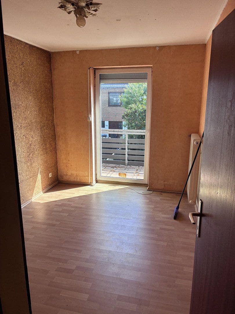 Prodej domu 106 m², pozemek 220 m², Drosselstieg 7, Henstedt-Ulzburg, Šlesvicko-Holštýnsko Prodej domu 106 m², pozemek 220 m², Drosselstieg 7, Henstedt-Ulzburg, Šlesvicko-Holštýnsko