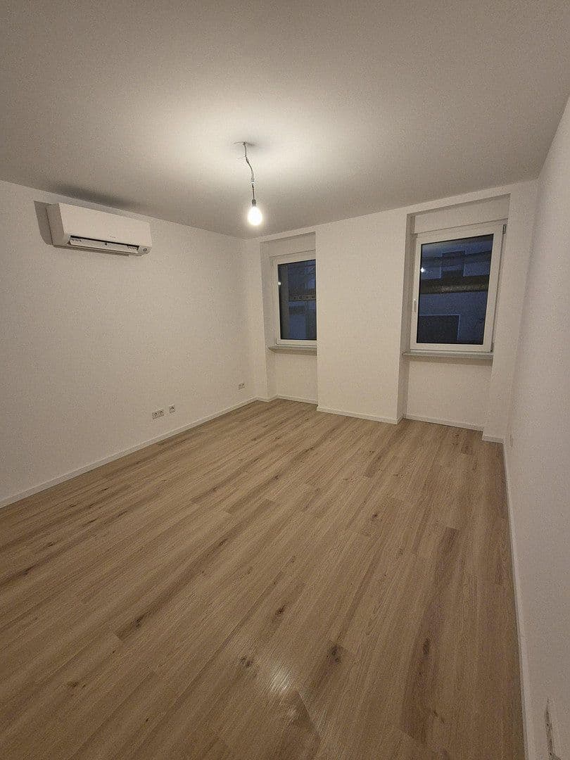 Pronájem bytu 4+1 113 m², Bühler Straße 138, Saarbrücken, Země Sársko Pronájem bytu 4+1 113 m², Bühler Straße 138, Saarbrücken, Země Sársko