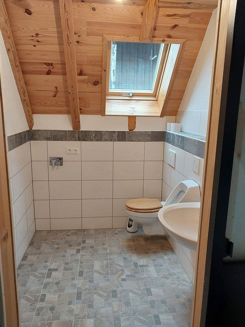 Pronájem domu 100 m², pozemek 200 m², Loßburg, Bádensko-Württembersko Pronájem domu 100 m², pozemek 200 m², Loßburg, Bádensko-Württembersko