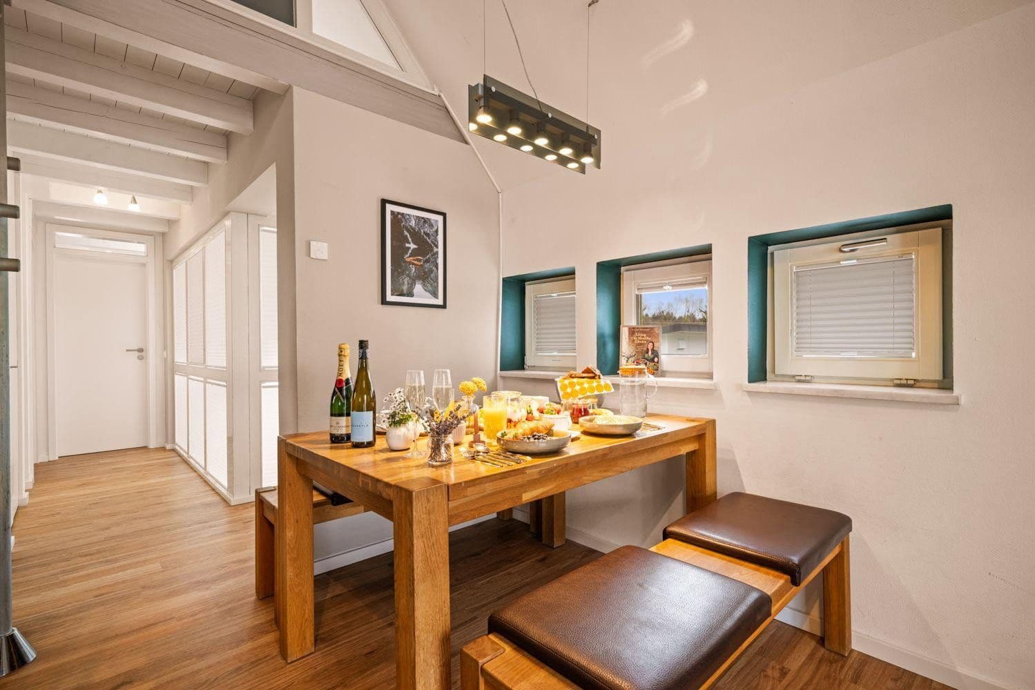 Pronájem bytu 2+kk 82 m², Friedrichshafen, Bádensko-Württembersko Pronájem bytu 2+kk 82 m², Friedrichshafen, Bádensko-Württembersko