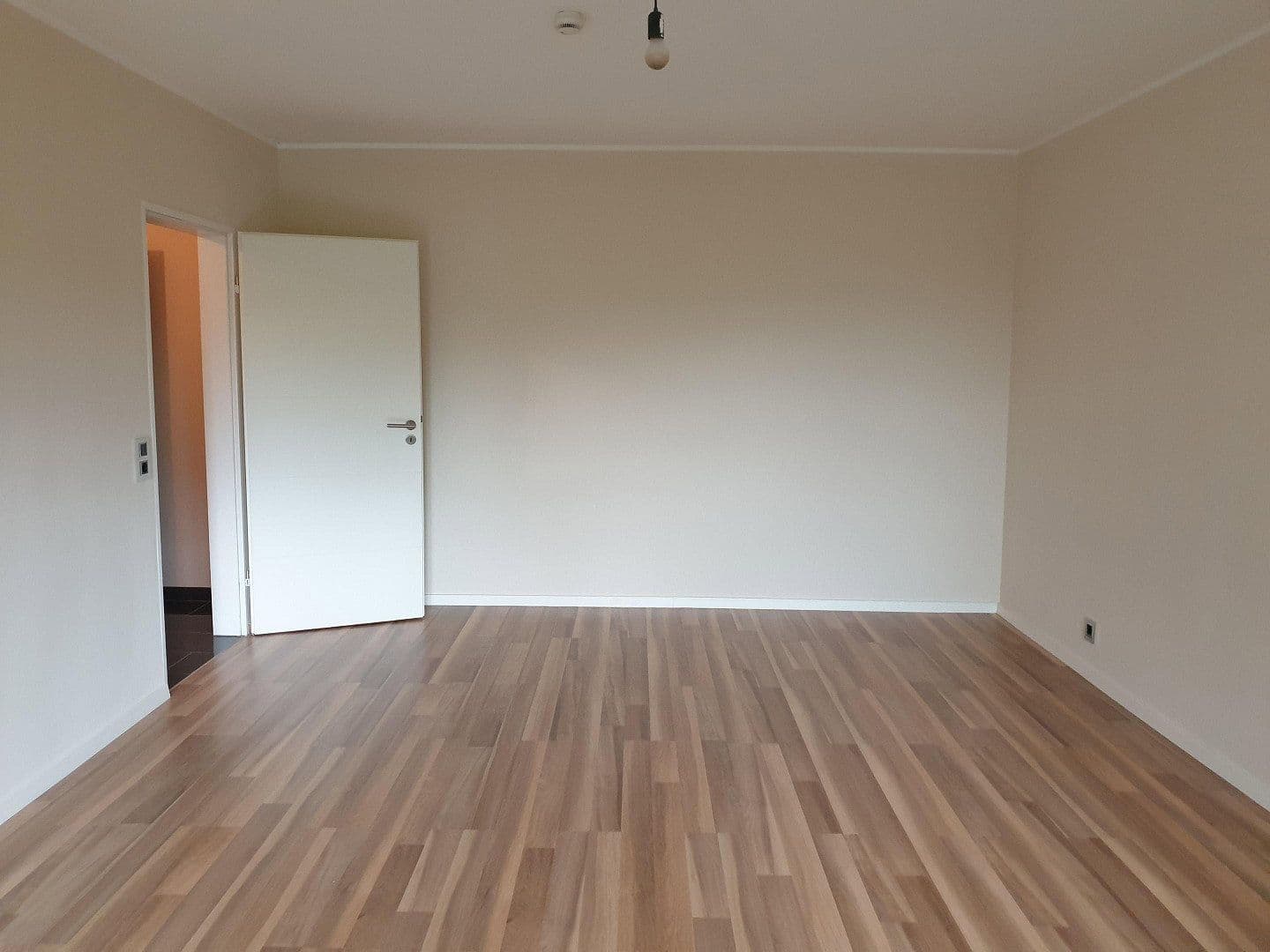 Pronájem bytu 1+1 39 m², Niddablick 1, Bad Vilbel, Hessen Pronájem bytu 1+1 39 m², Niddablick 1, Bad Vilbel, Hessen