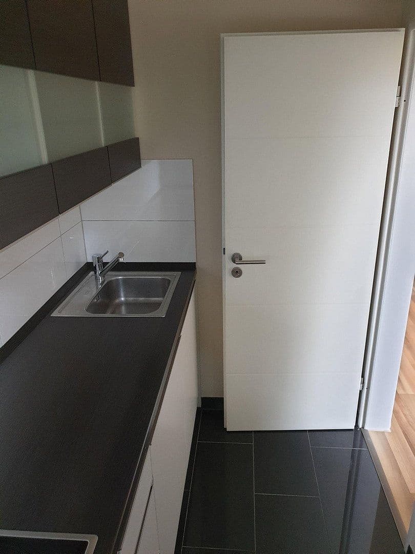 Pronájem bytu 1+1 39 m², Niddablick 1, Bad Vilbel, Hessen Pronájem bytu 1+1 39 m², Niddablick 1, Bad Vilbel, Hessen