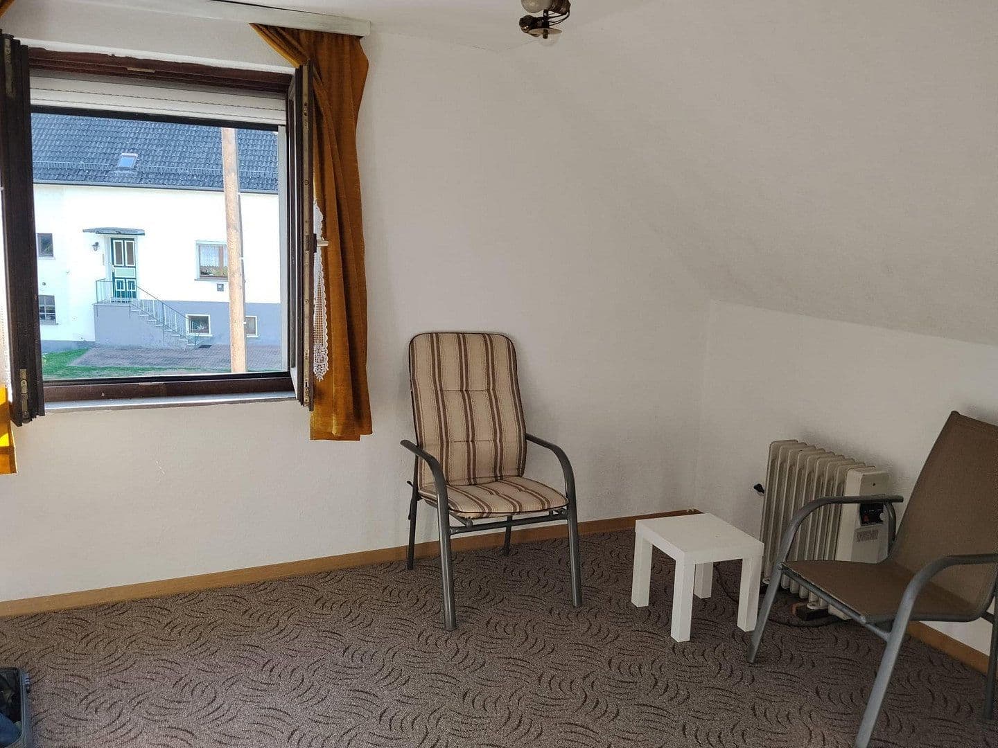 Prodej domu 188 m², pozemek 380 m², Hauptstr.16, Wimbach, Porýní-Falc Prodej domu 188 m², pozemek 380 m², Hauptstr.16, Wimbach, Porýní-Falc