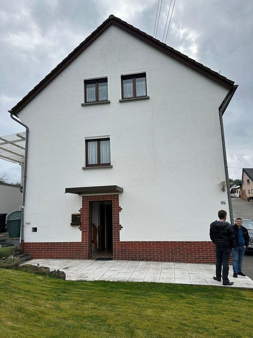 Prodej domu 188 m², pozemek 380 m², Hauptstr.16, Wimbach, Porýní-Falc Prodej domu 188 m², pozemek 380 m², Hauptstr.16, Wimbach, Porýní-Falc