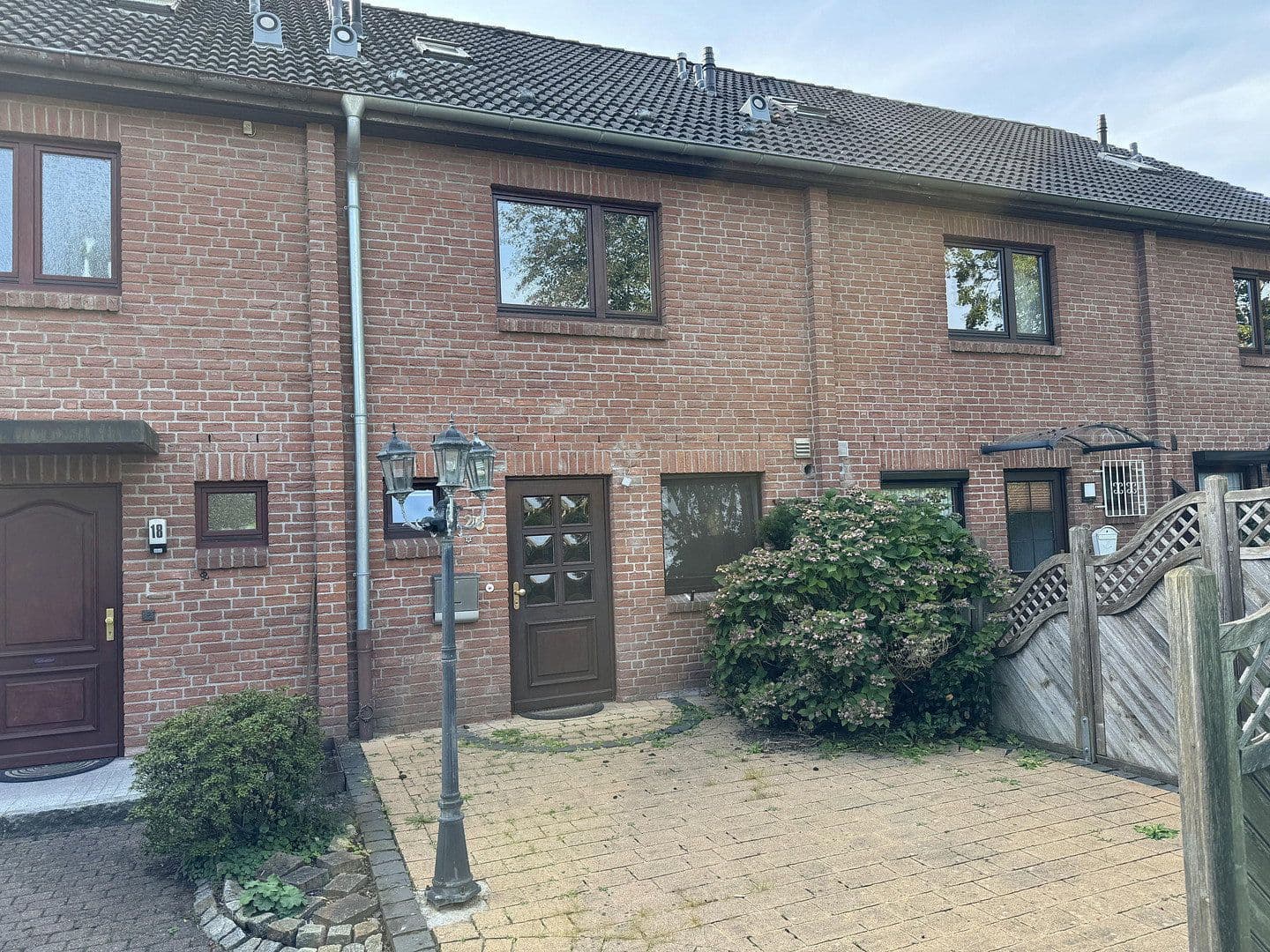 Prodej domu 117 m², pozemek 201 m², Bornholmer Kehre 20, Ellerau, Šlesvicko-Holštýnsko Prodej domu 117 m², pozemek 201 m², Bornholmer Kehre 20, Ellerau, Šlesvicko-Holštýnsko