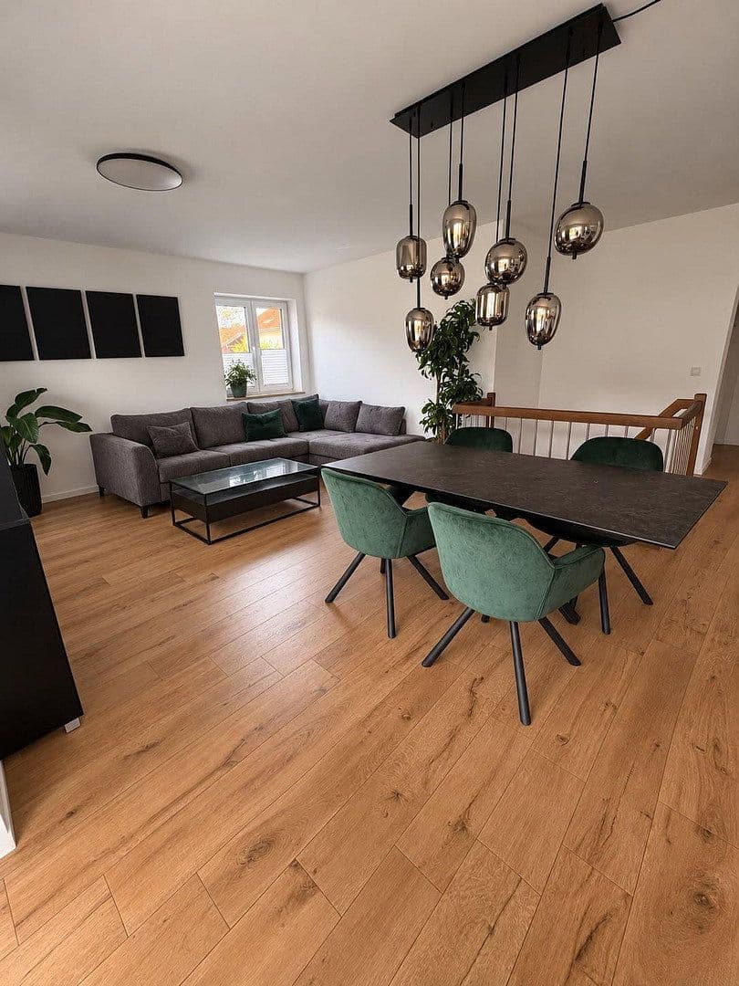 Pronájem bytu 5+1 130 m², Feldkirchen-Westerham(Vagen), Bavorsko Pronájem bytu 5+1 130 m², Feldkirchen-Westerham(Vagen), Bavorsko