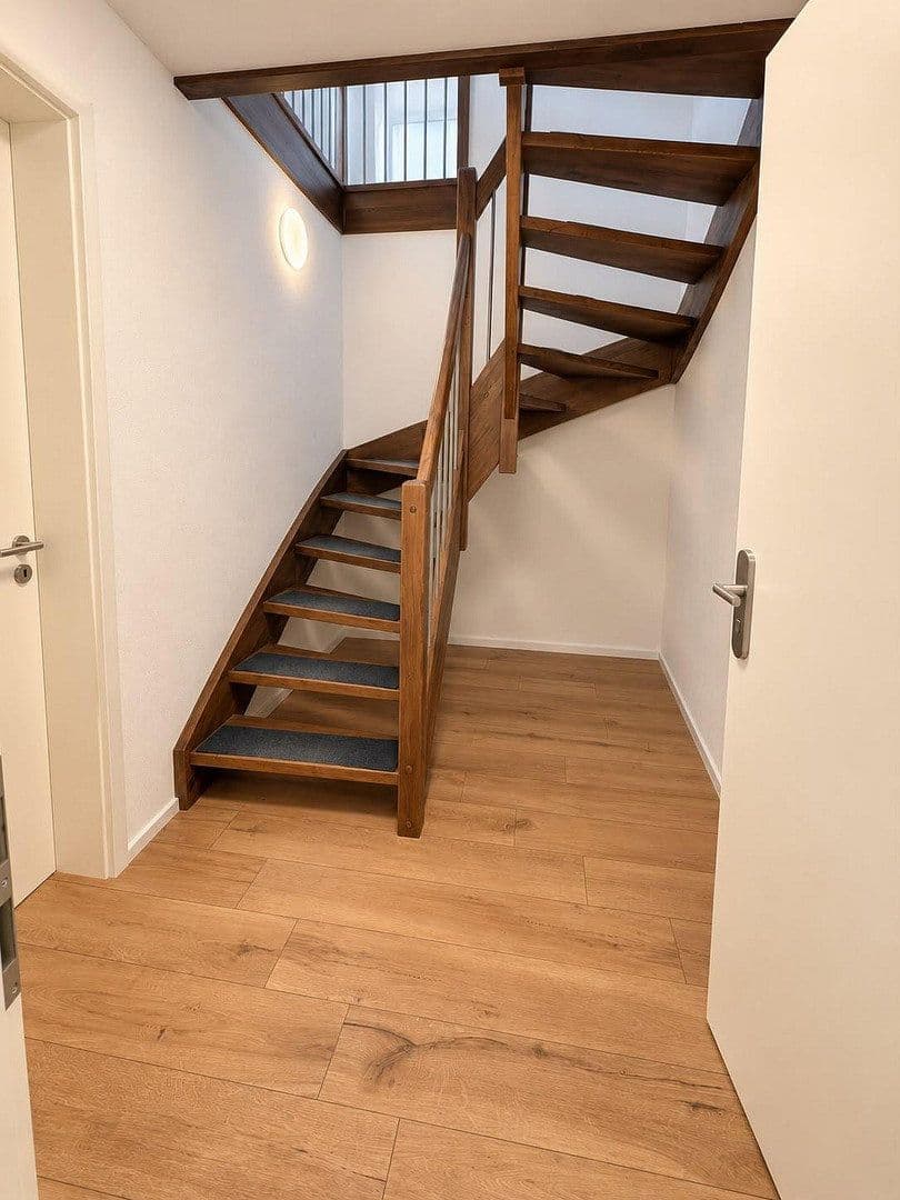 Pronájem bytu 5+1 130 m², Feldkirchen-Westerham(Vagen), Bavorsko Pronájem bytu 5+1 130 m², Feldkirchen-Westerham(Vagen), Bavorsko