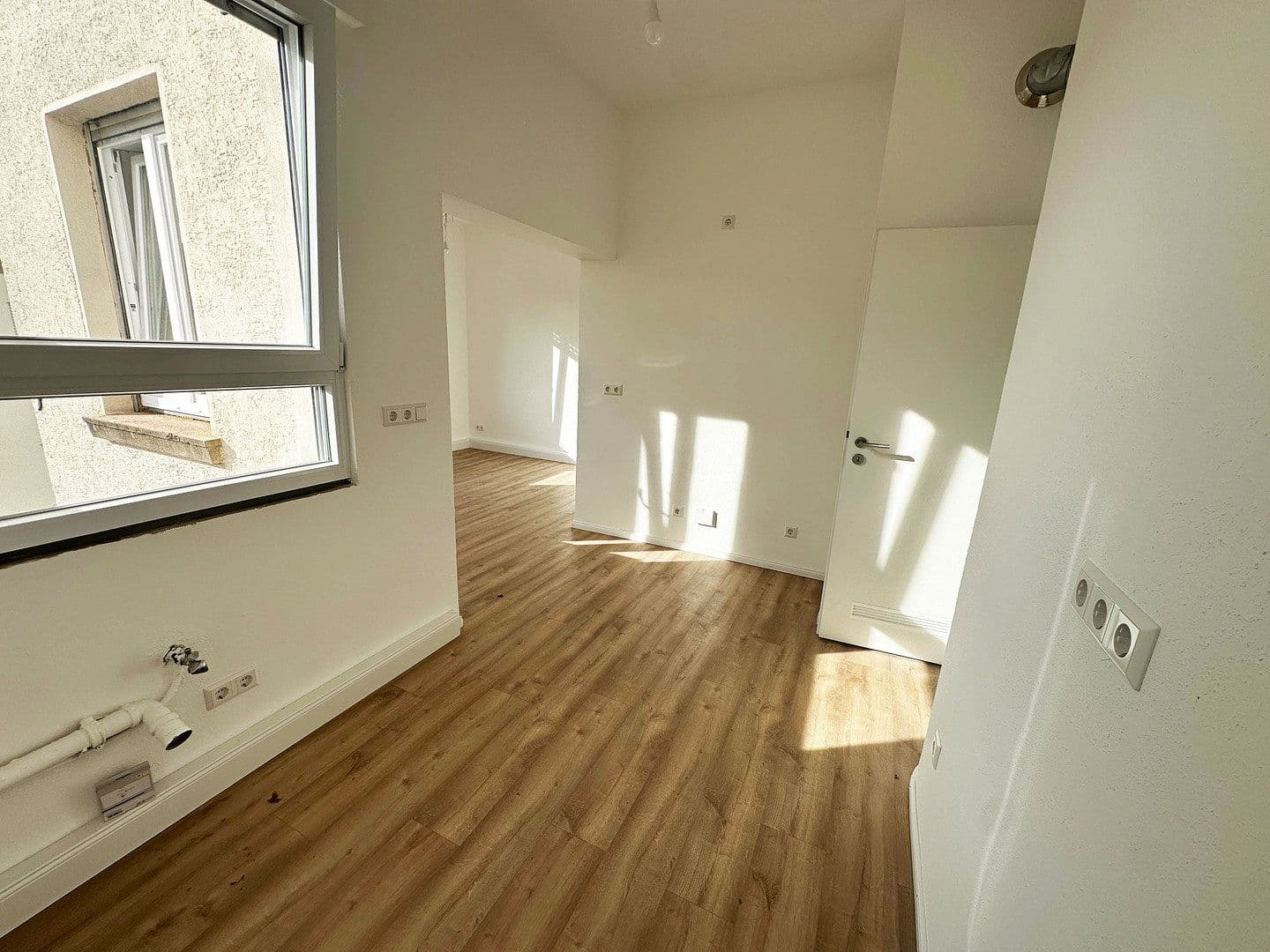 Pronájem bytu 3+kk 83 m², Heilbronn, Bádensko-Württembersko Pronájem bytu 3+kk 83 m², Heilbronn, Bádensko-Württembersko