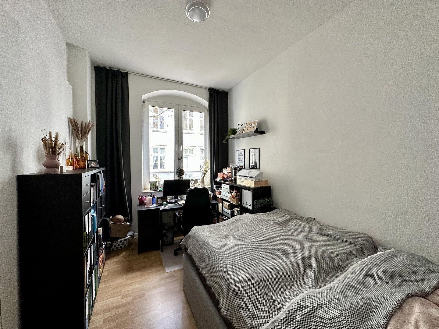Pronájem bytu 4+1 103 m², Uhlandstraße, Osnabrück, Dolní Sasko Pronájem bytu 4+1 103 m², Uhlandstraße, Osnabrück, Dolní Sasko