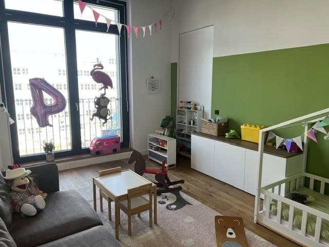 Pronájem bytu 4+1 173 m², Gotlindestraße 91a, Berlin, Berlín Pronájem bytu 4+1 173 m², Gotlindestraße 91a, Berlin, Berlín