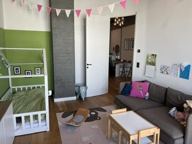 Pronájem bytu 4+1 173 m², Gotlindestraße 91a, Berlin, Berlín Pronájem bytu 4+1 173 m², Gotlindestraße 91a, Berlin, Berlín