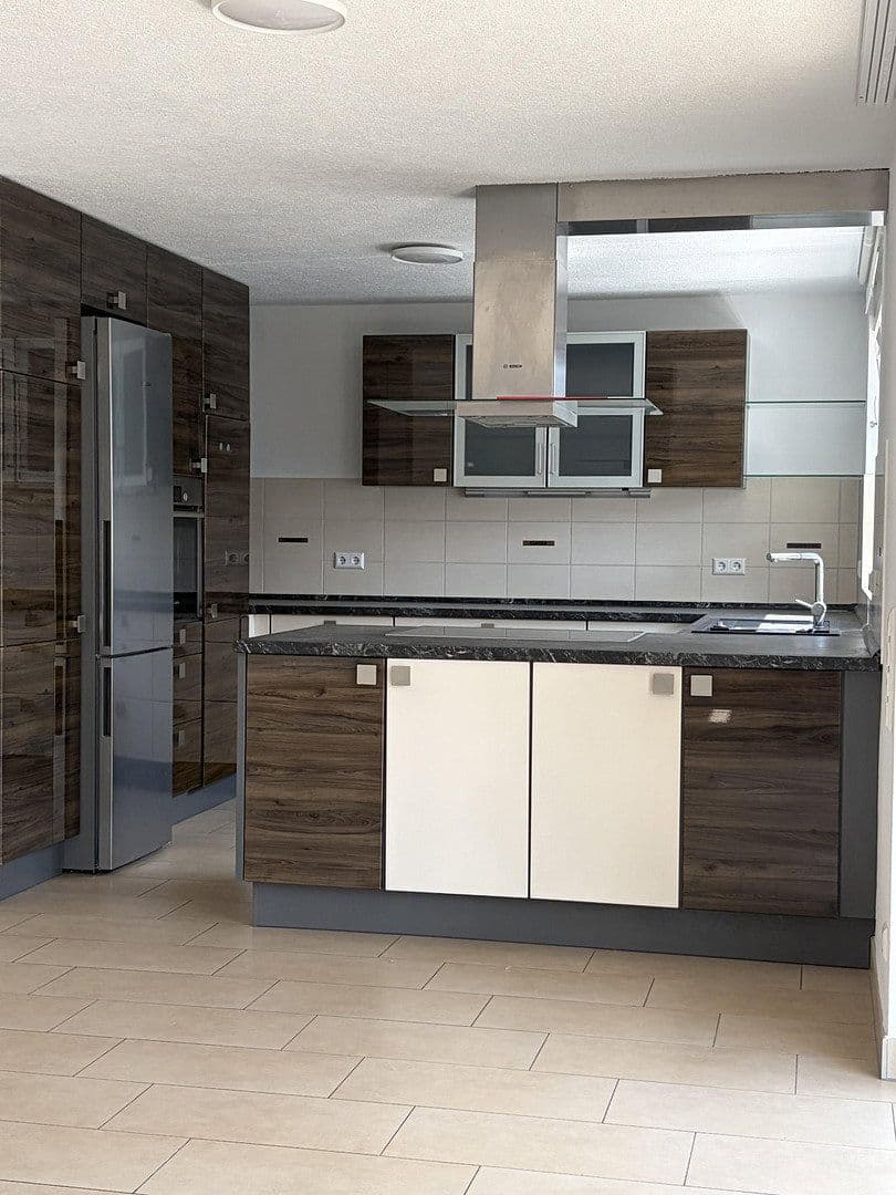 Pronájem bytu 4+kk 115 m², Seestraße 38, Weil im Schönbuch, Bádensko-Württembersko Pronájem bytu 4+kk 115 m², Seestraße 38, Weil im Schönbuch, Bádensko-Württembersko