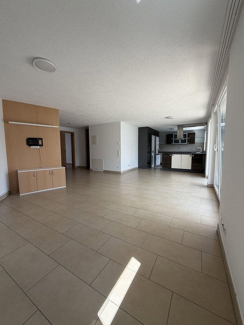 Pronájem bytu 4+kk 115 m², Seestraße 38, Weil im Schönbuch, Bádensko-Württembersko Pronájem bytu 4+kk 115 m², Seestraße 38, Weil im Schönbuch, Bádensko-Württembersko