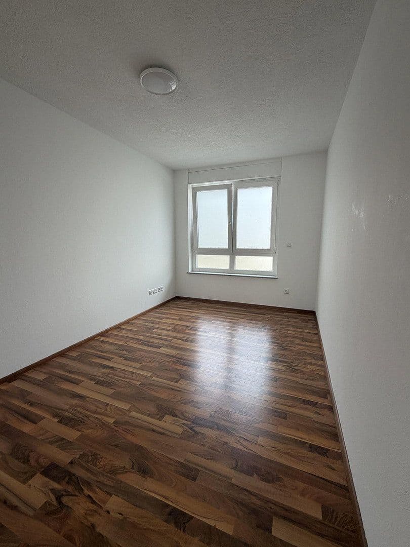 Pronájem bytu 4+kk 115 m², Seestraße 38, Weil im Schönbuch, Bádensko-Württembersko Pronájem bytu 4+kk 115 m², Seestraße 38, Weil im Schönbuch, Bádensko-Württembersko