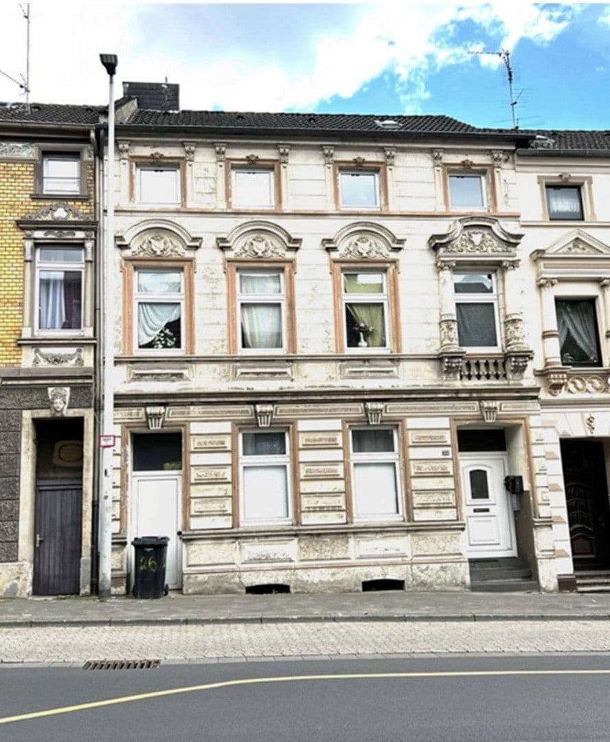 Prodej domu 200 m², pozemek 407 m², Kölner Straße 22, Mönchengladbach, Severní Porýní-Vestfálsko Prodej domu 200 m², pozemek 407 m², Kölner Straße 22, Mönchengladbach, Severní Porýní-Vestfálsko