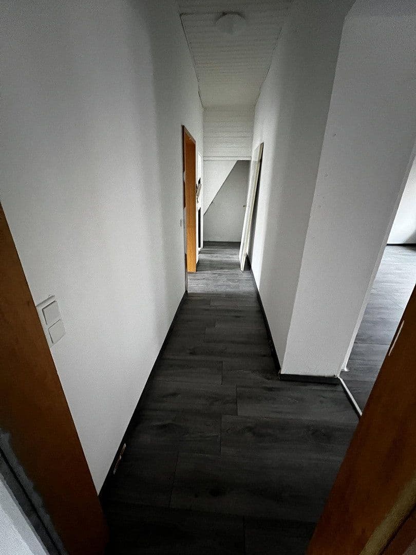 Prodej domu 200 m², pozemek 407 m², Kölner Straße 22, Mönchengladbach, Severní Porýní-Vestfálsko Prodej domu 200 m², pozemek 407 m², Kölner Straße 22, Mönchengladbach, Severní Porýní-Vestfálsko