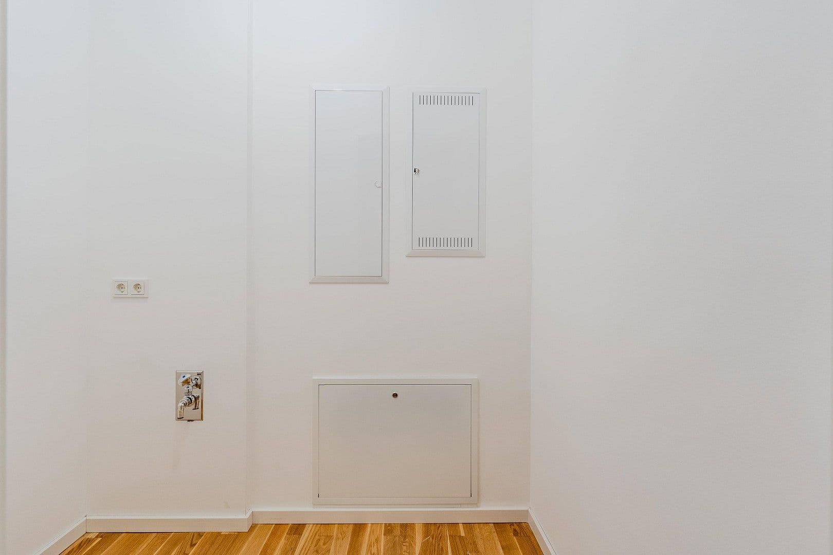 Prodej bytu 2+1 52 m², Alsterweg 46A, Berlin, Berlín Prodej bytu 2+1 52 m², Alsterweg 46A, Berlin, Berlín