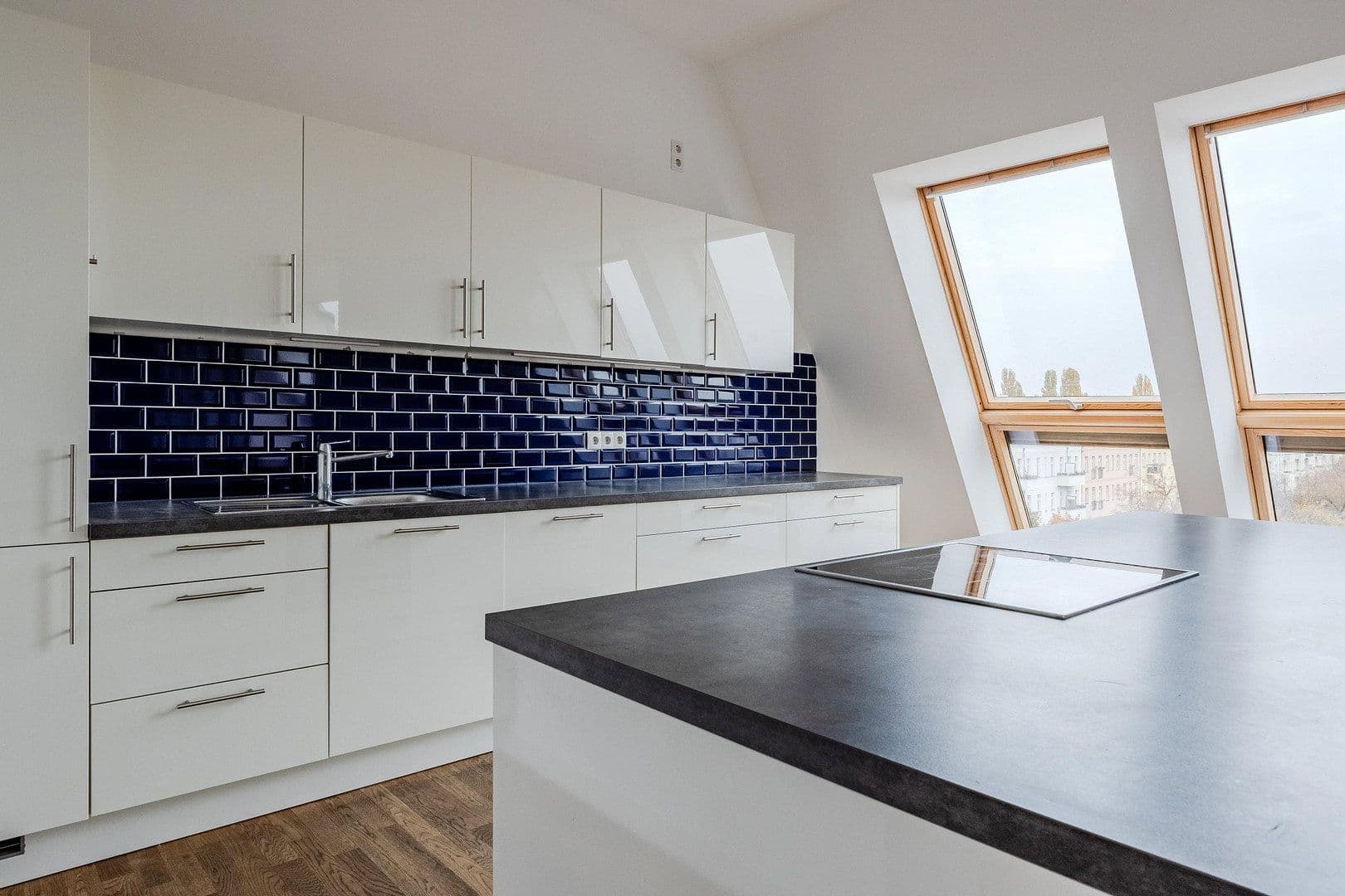 Prodej bytu 7+1 286 m², Gabriel Max Str 15a, Berlin, Berlín Prodej bytu 7+1 286 m², Gabriel Max Str 15a, Berlin, Berlín