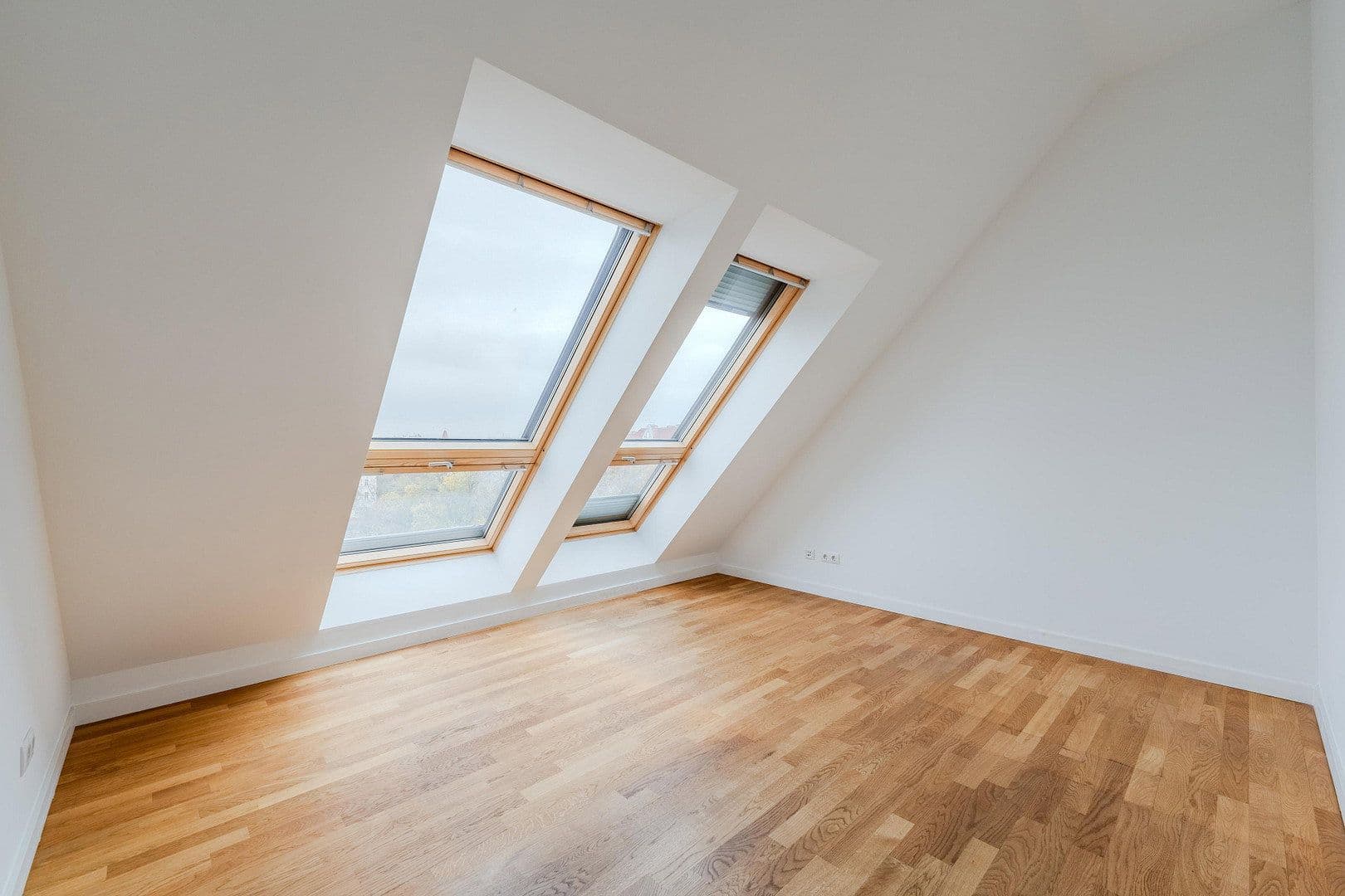 Prodej bytu 7+1 286 m², Gabriel Max Str 15a, Berlin, Berlín Prodej bytu 7+1 286 m², Gabriel Max Str 15a, Berlin, Berlín