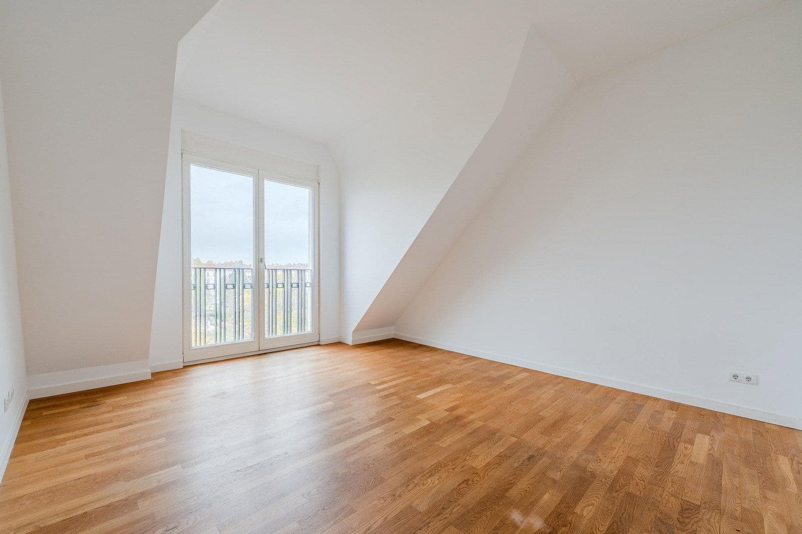 Prodej bytu 7+1 286 m², Gabriel Max Str 15a, Berlin, Berlín Prodej bytu 7+1 286 m², Gabriel Max Str 15a, Berlin, Berlín