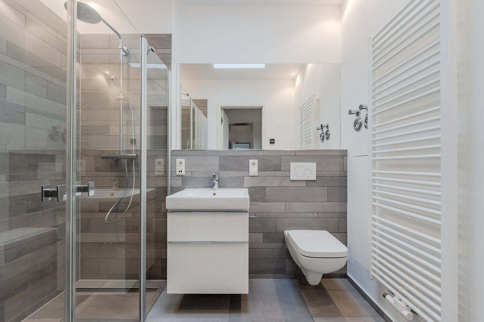 Prodej bytu 7+1 286 m², Gabriel Max Str 15a, Berlin, Berlín Prodej bytu 7+1 286 m², Gabriel Max Str 15a, Berlin, Berlín