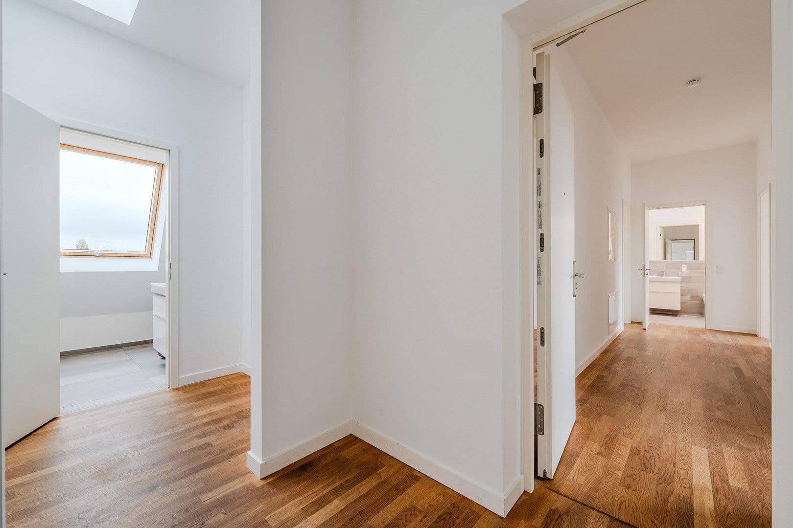 Prodej bytu 7+1 286 m², Gabriel Max Str 15a, Berlin, Berlín Prodej bytu 7+1 286 m², Gabriel Max Str 15a, Berlin, Berlín