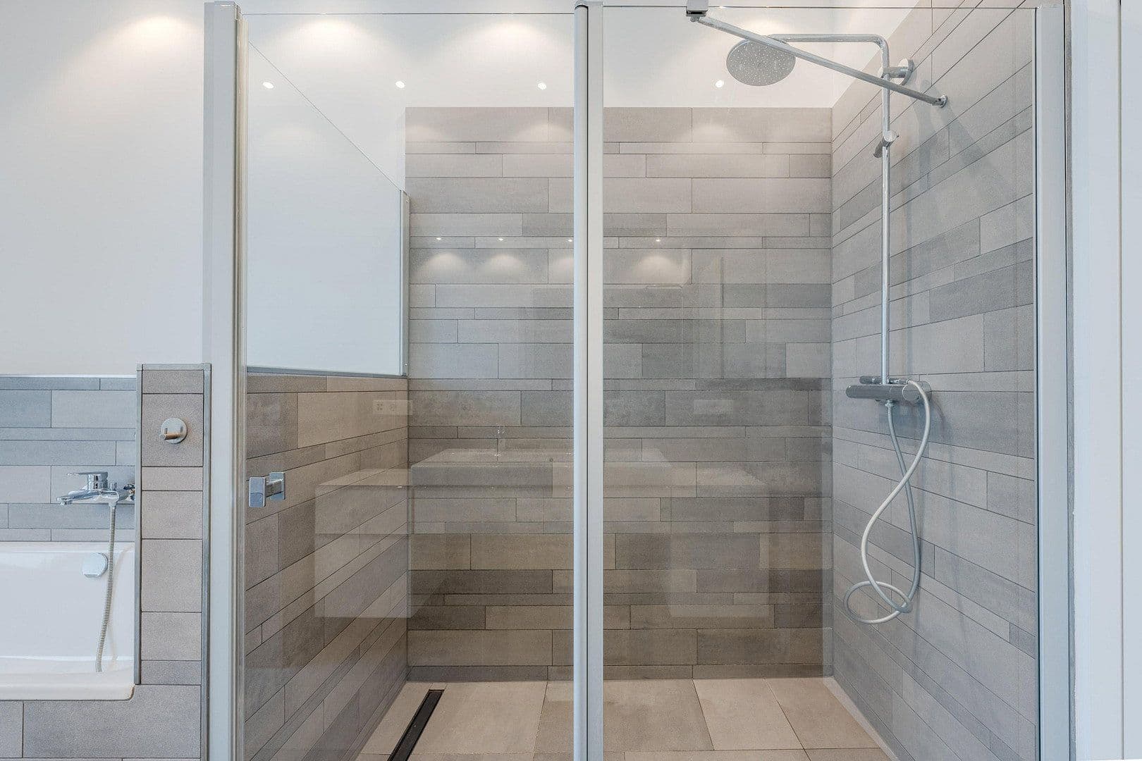 Prodej bytu 7+1 286 m², Gabriel Max Str 15a, Berlin, Berlín Prodej bytu 7+1 286 m², Gabriel Max Str 15a, Berlin, Berlín