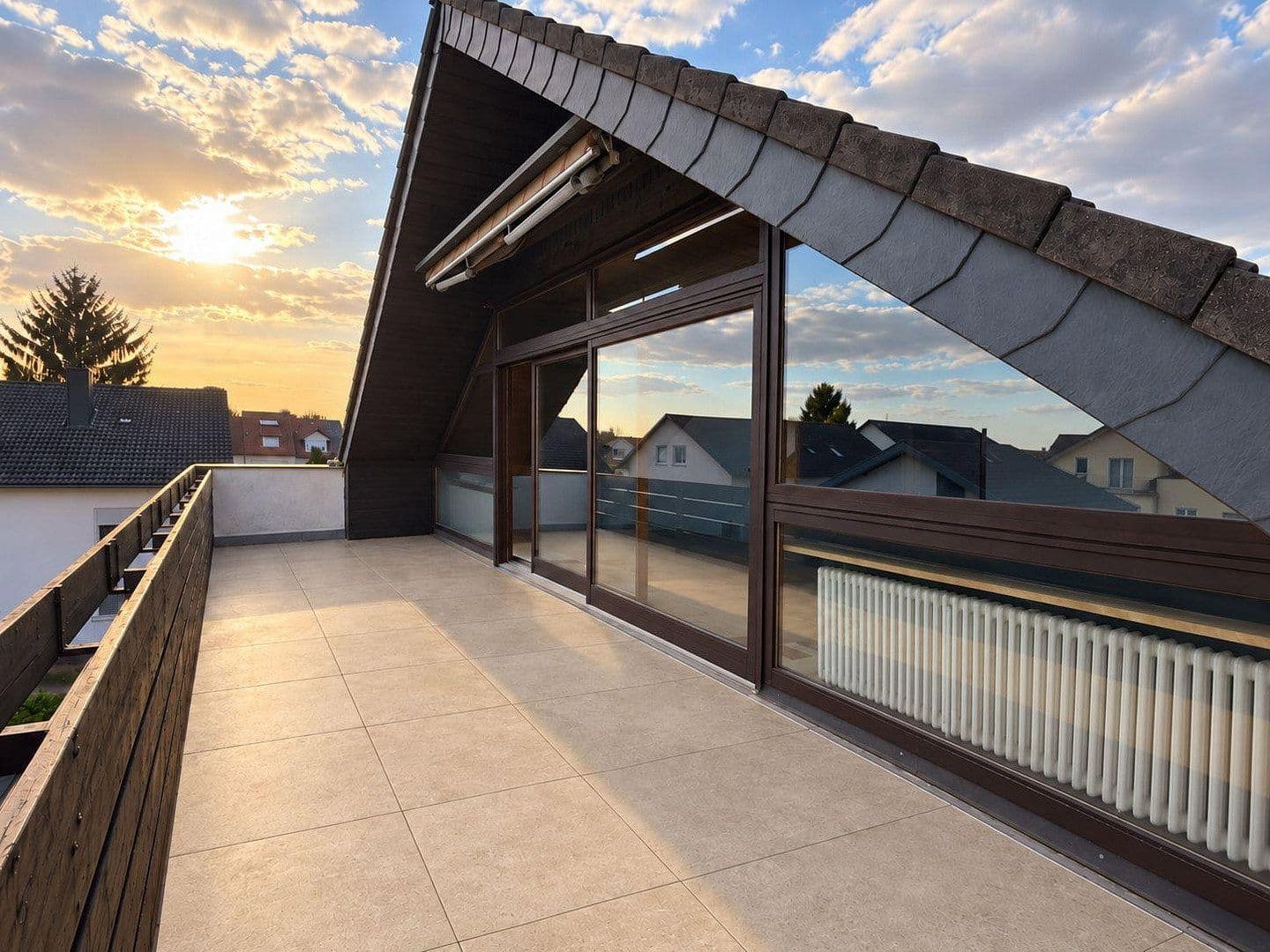 Pronájem bytu 3+1 104 m², Siegfriedstr. 24, Schriesheim, Bádensko-Württembersko Pronájem bytu 3+1 104 m², Siegfriedstr. 24, Schriesheim, Bádensko-Württembersko