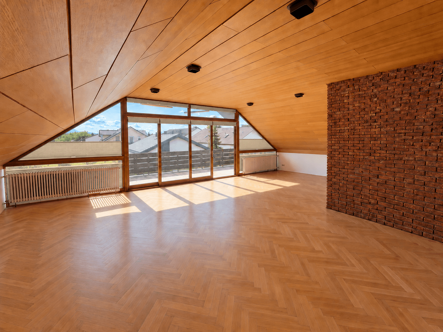 Pronájem bytu 3+1 104 m², Siegfriedstr. 24, Schriesheim, Bádensko-Württembersko Pronájem bytu 3+1 104 m², Siegfriedstr. 24, Schriesheim, Bádensko-Württembersko