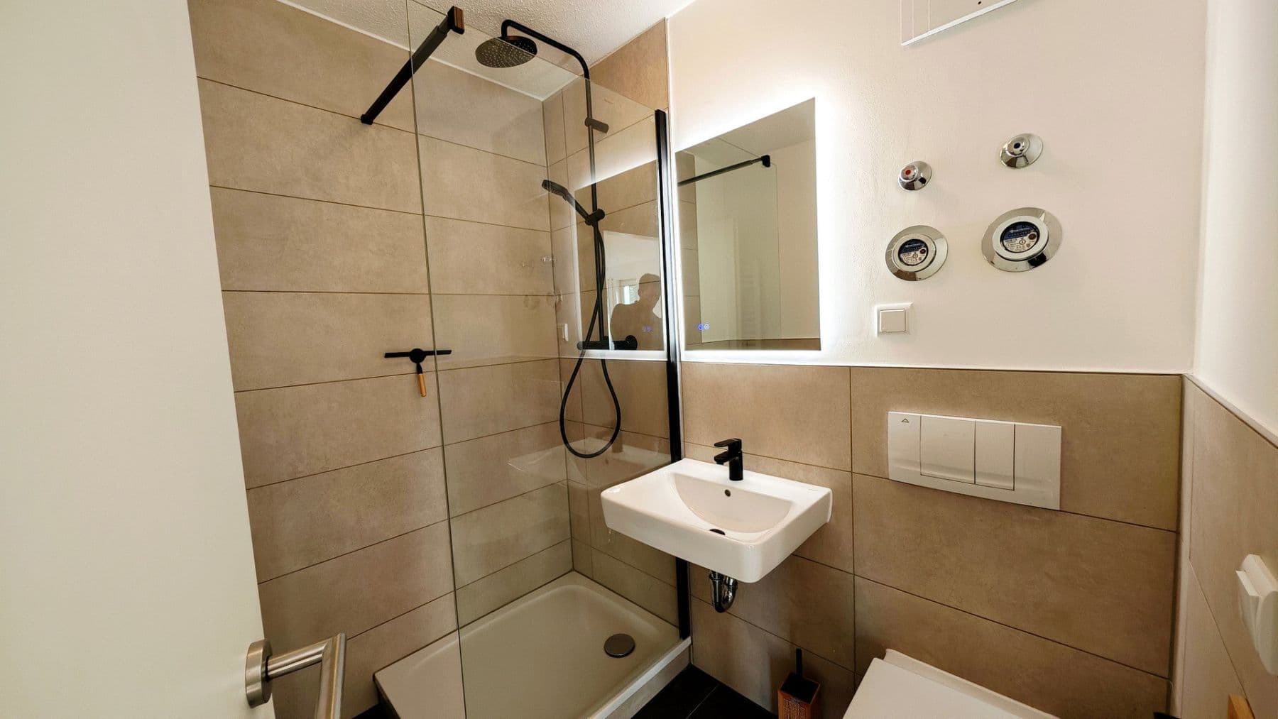 Pronájem bytu 1+1 38 m², Arthur-Hoffmann-Straße 90, Leipzig, Sasko Pronájem bytu 1+1 38 m², Arthur-Hoffmann-Straße 90, Leipzig, Sasko