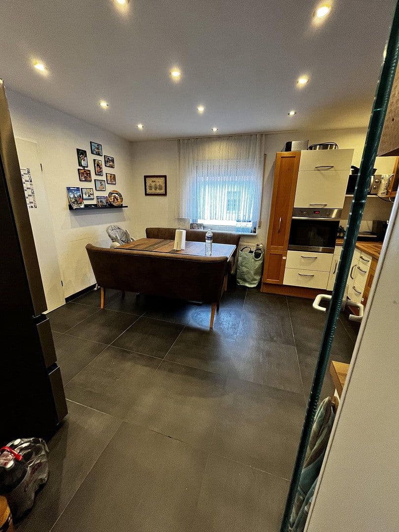 Pronájem bytu 3+1 95 m², Mutterstadt, Porýní-Falc Pronájem bytu 3+1 95 m², Mutterstadt, Porýní-Falc