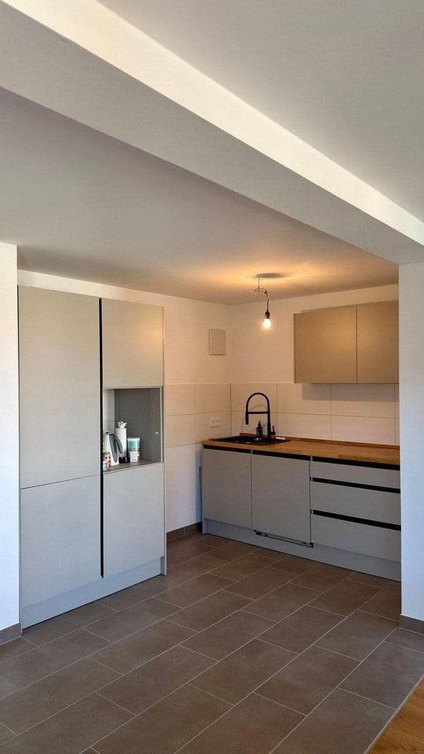 Pronájem bytu 3+1 82 m², Bruchsal, Bádensko-Württembersko Pronájem bytu 3+1 82 m², Bruchsal, Bádensko-Württembersko