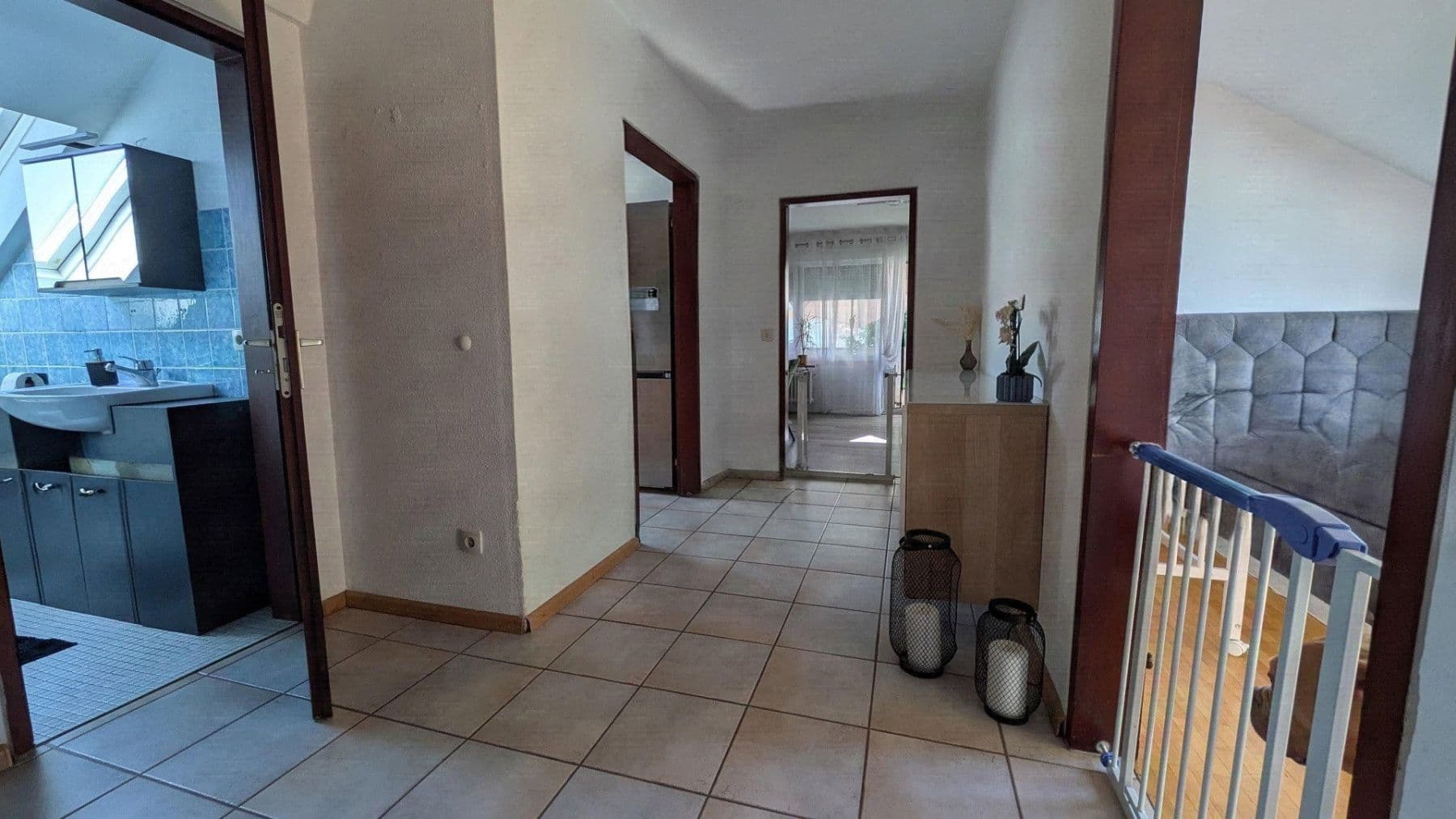 Prodej bytu 3+1 66 m², Bernhardusstr. 12, Ehrenkirchen, Bádensko-Württembersko Prodej bytu 3+1 66 m², Bernhardusstr. 12, Ehrenkirchen, Bádensko-Württembersko