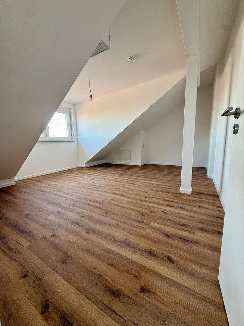 Pronájem bytu 3+kk 85 m², Stromerstr. 1/1A, Nürnberg, Bavorsko Pronájem bytu 3+kk 85 m², Stromerstr. 1/1A, Nürnberg, Bavorsko