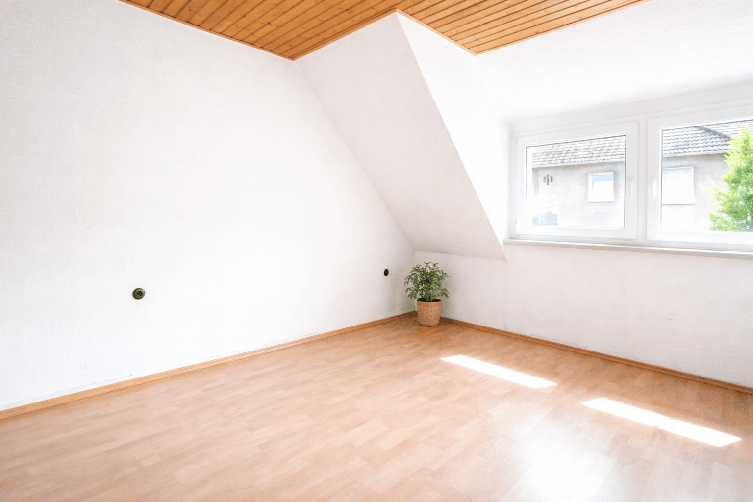 Pronájem bytu 3+1 74 m², Waldstraße 17, Remscheid, Severní Porýní-Vestfálsko Pronájem bytu 3+1 74 m², Waldstraße 17, Remscheid, Severní Porýní-Vestfálsko